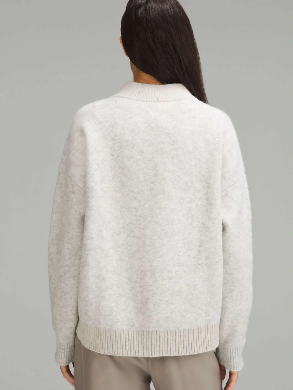 Lululemon Athletica Alpaca Wool-Blend V-Neck Sweater in Heathered Light Grey Med